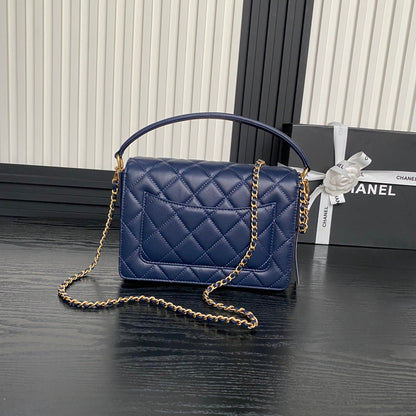 RETRO STYLE FLAP BAG 22 IN NAVY BLUE GRAINED CALFSKIN GOLD HARDWARE