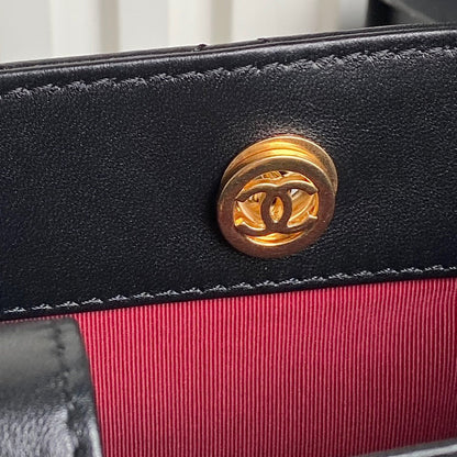 MAXI SHOULDER BAG CHAIN STRAP 28 IN BLACK CALFSKIN GOLD-TONE METALLIC