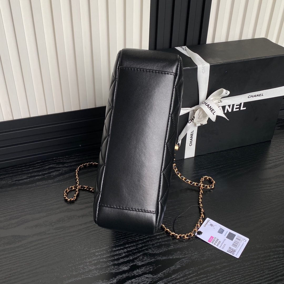 MAXI SHOULDER BAG CHAIN STRAP 28 IN BLACK CALFSKIN GOLD-TONE METALLIC