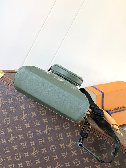 DUO CROSSBAG BAG 42 IN GREEN AND WHITE MONOGRAM SHADOW COWHIDE