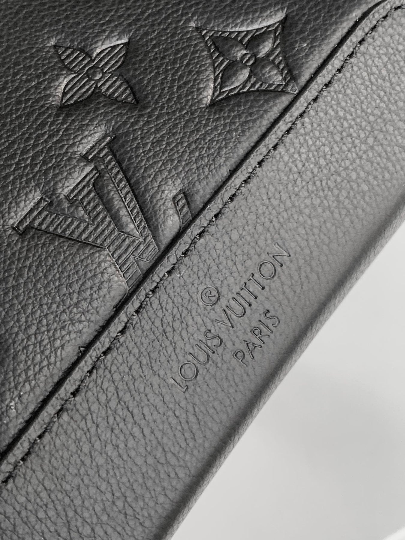 DUO CROSSBAG BAG 42 IN BLACK EMBOSSED CALFSKIN