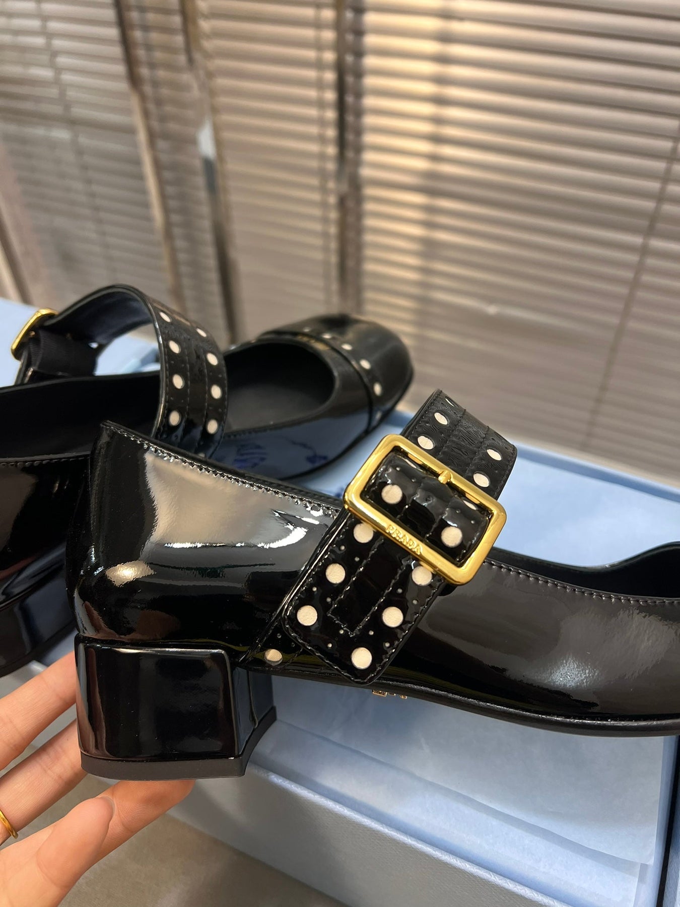 MARY JANE PUMPS IN BLACK GLOSSY CALFSKIN