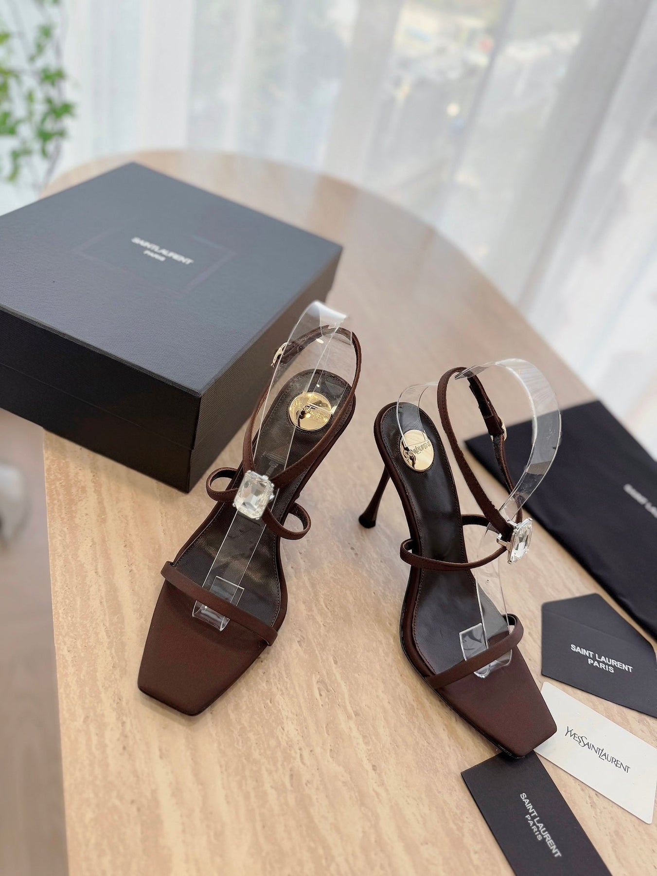 HIGH HEEL SANDAL 10 CM IN CHOCOLATE BROWN SATIN CREPE AND CRYSTAL