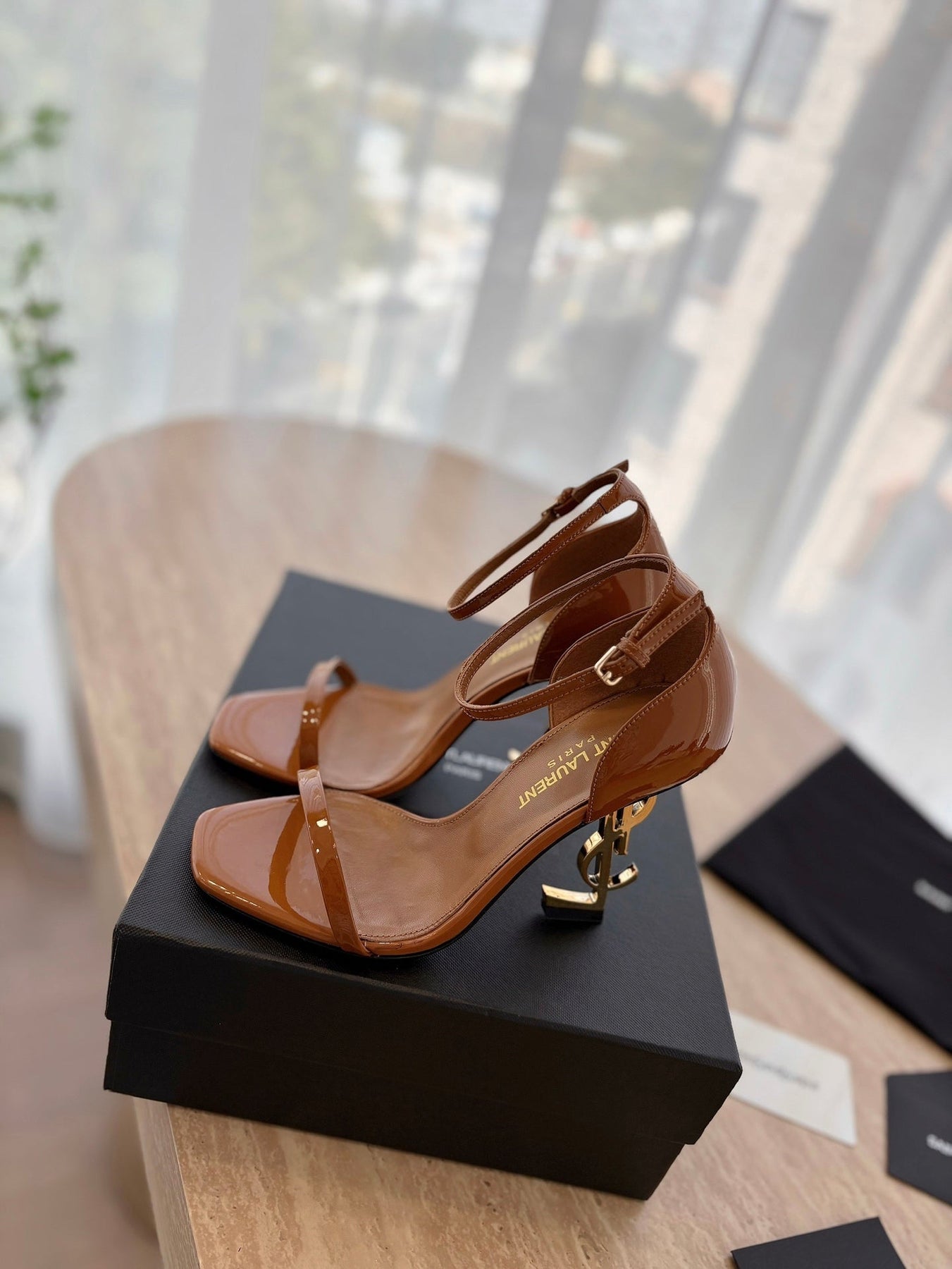 CLASSIC HIGH HEELS 10 CM IN BRONZE BROWN PATENT CALFSKIN