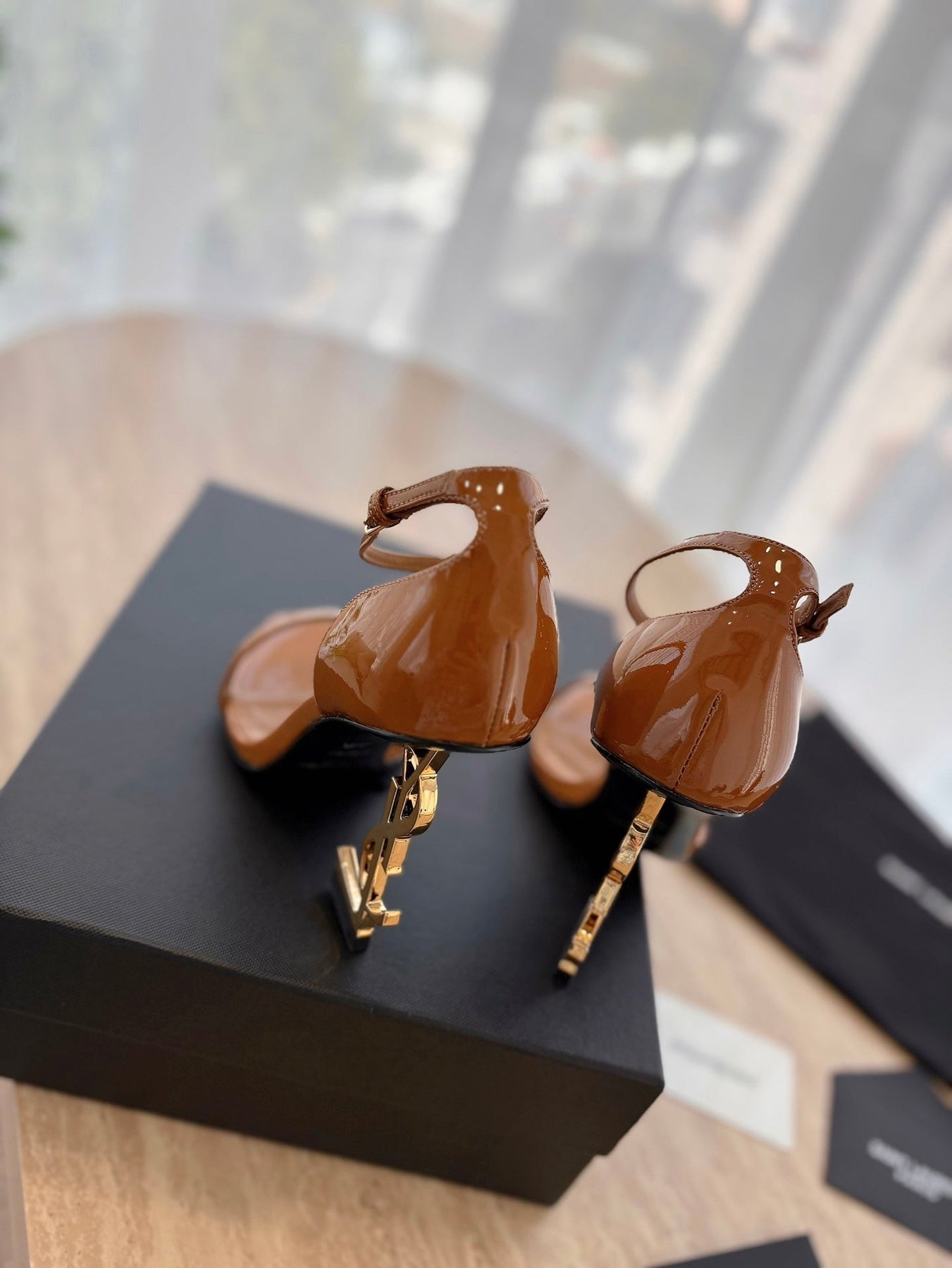 CLASSIC HIGH HEELS 10 CM IN BRONZE BROWN PATENT CALFSKIN