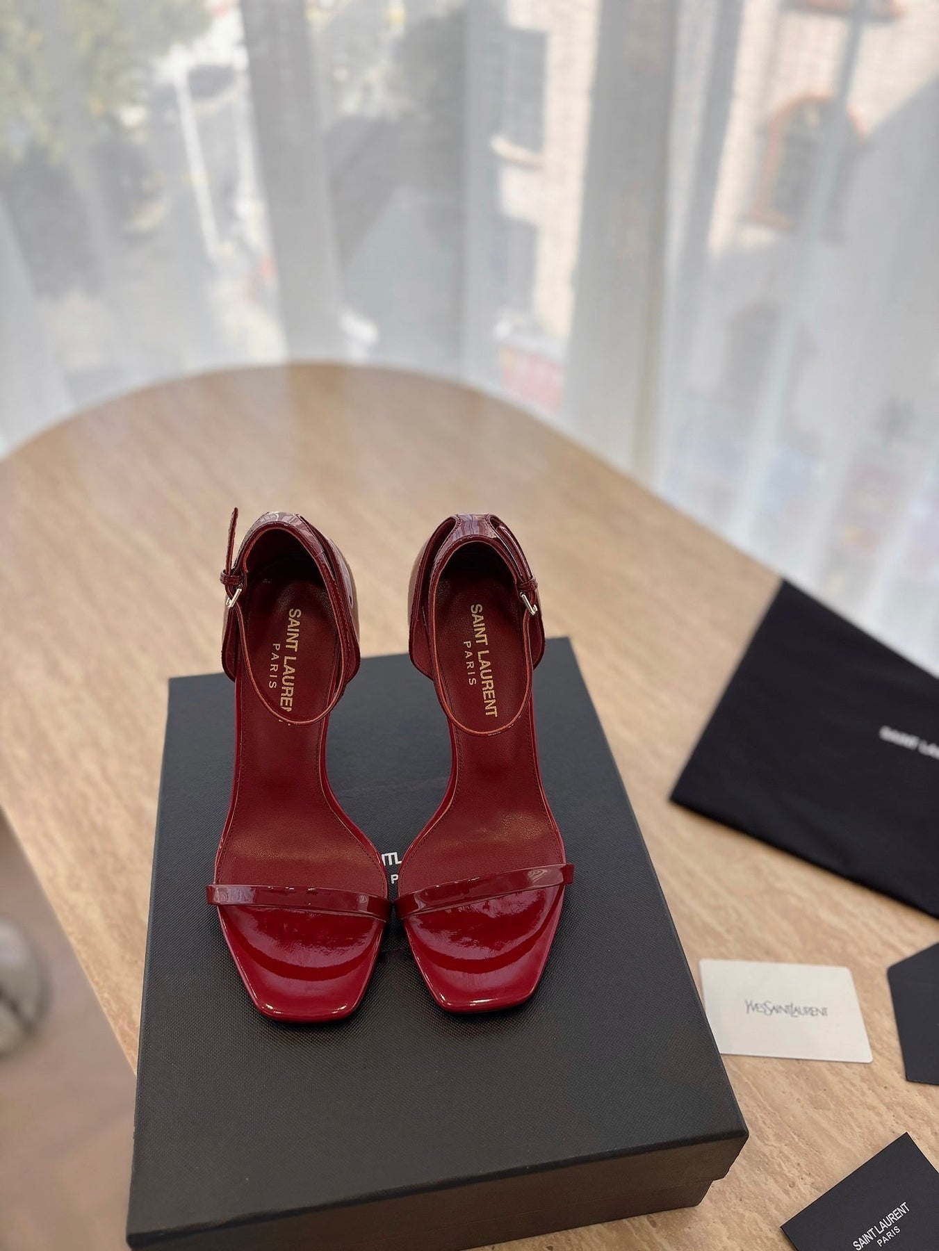 CLASSIC HIGH HEELS 10 CM IN CRIMSON RED PATENT CALFSKIN