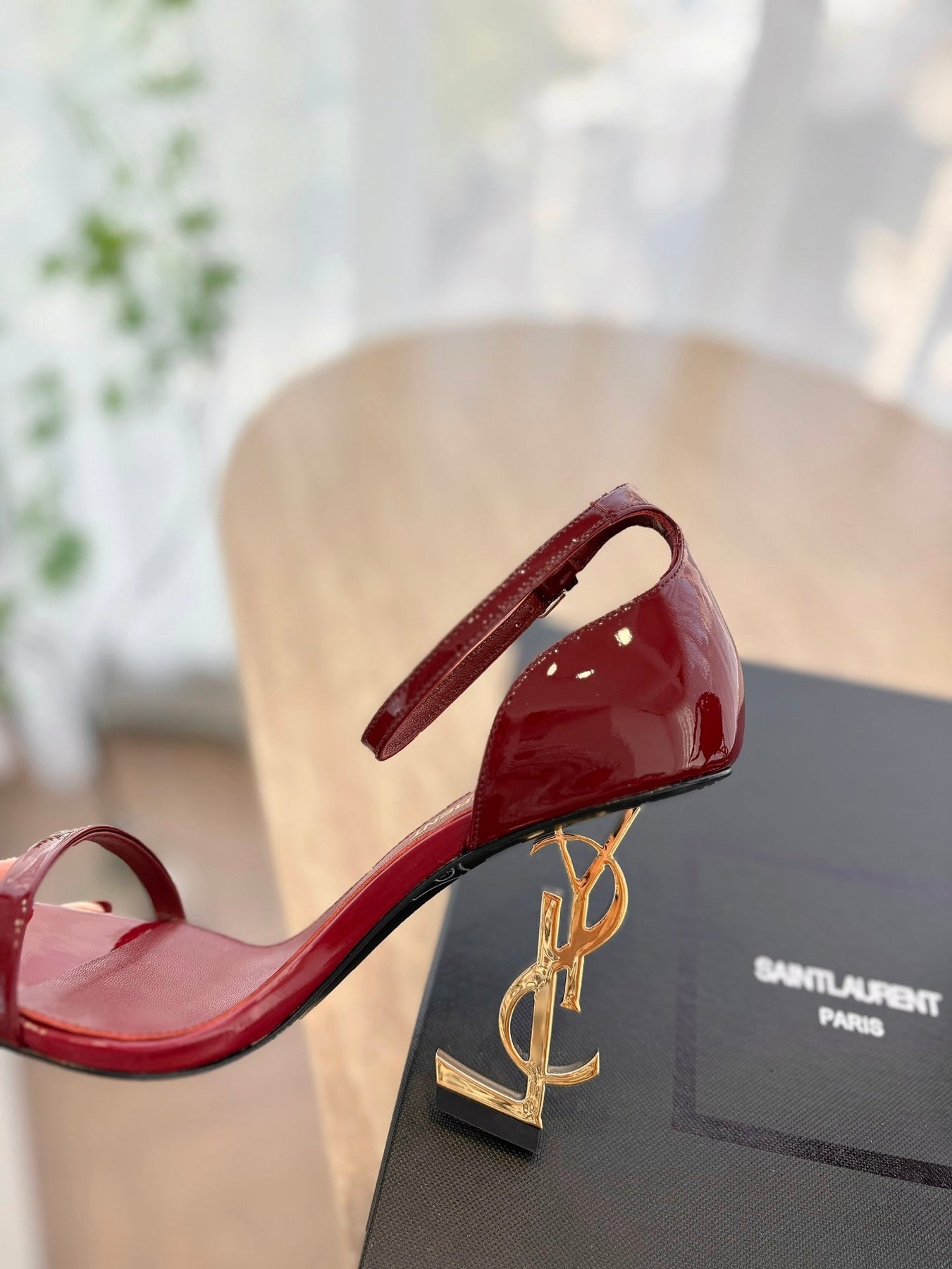 CLASSIC HIGH HEELS 10 CM IN CRIMSON RED PATENT CALFSKIN