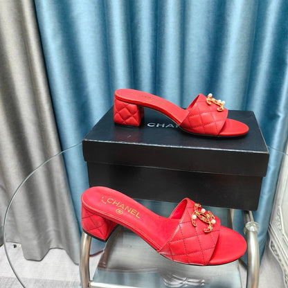 MULE SLIDE SANDAL IN CHERRY RED LAMBSKIN