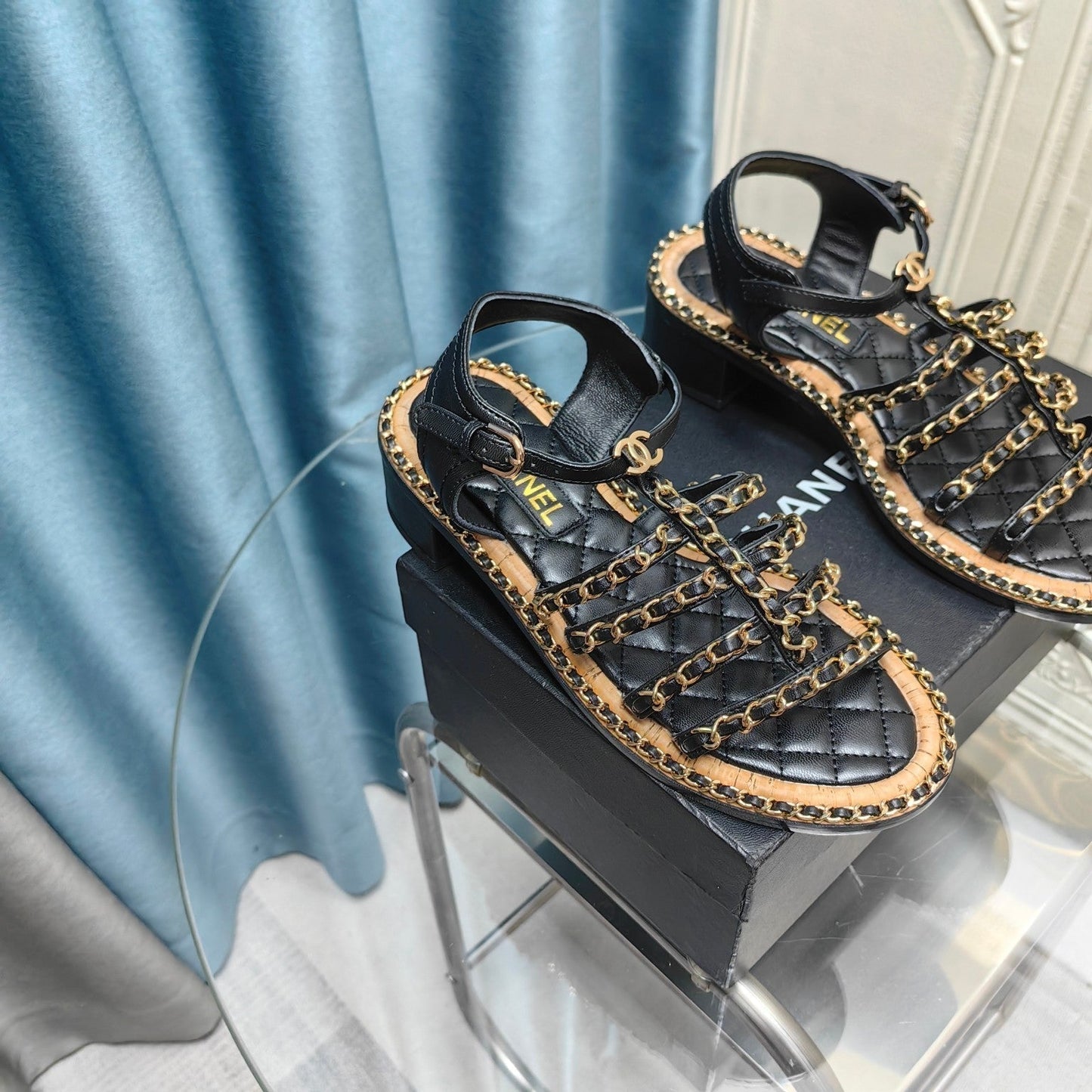 HIGH SANDALS WITH THREE STRAPS IN BLACK CALFSKIN