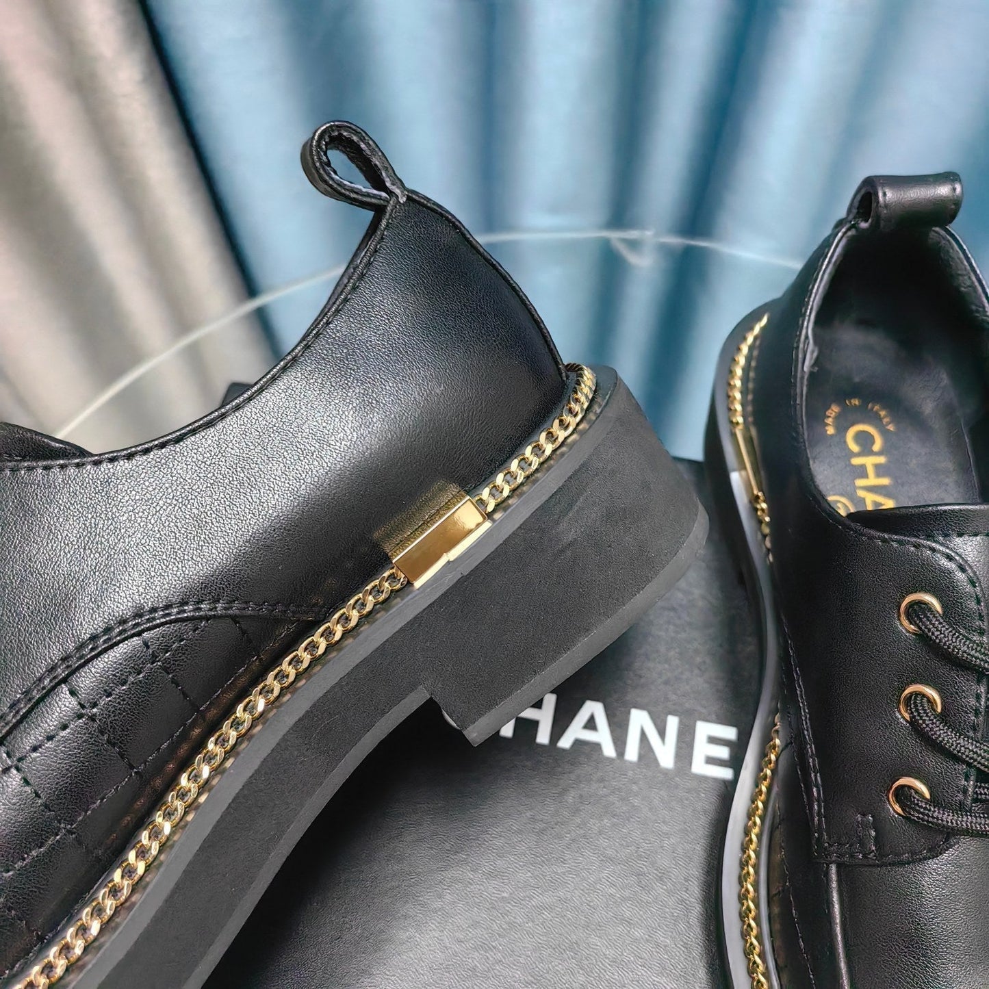 OXFORD SHOES IN BLACK SHEEPSKIN