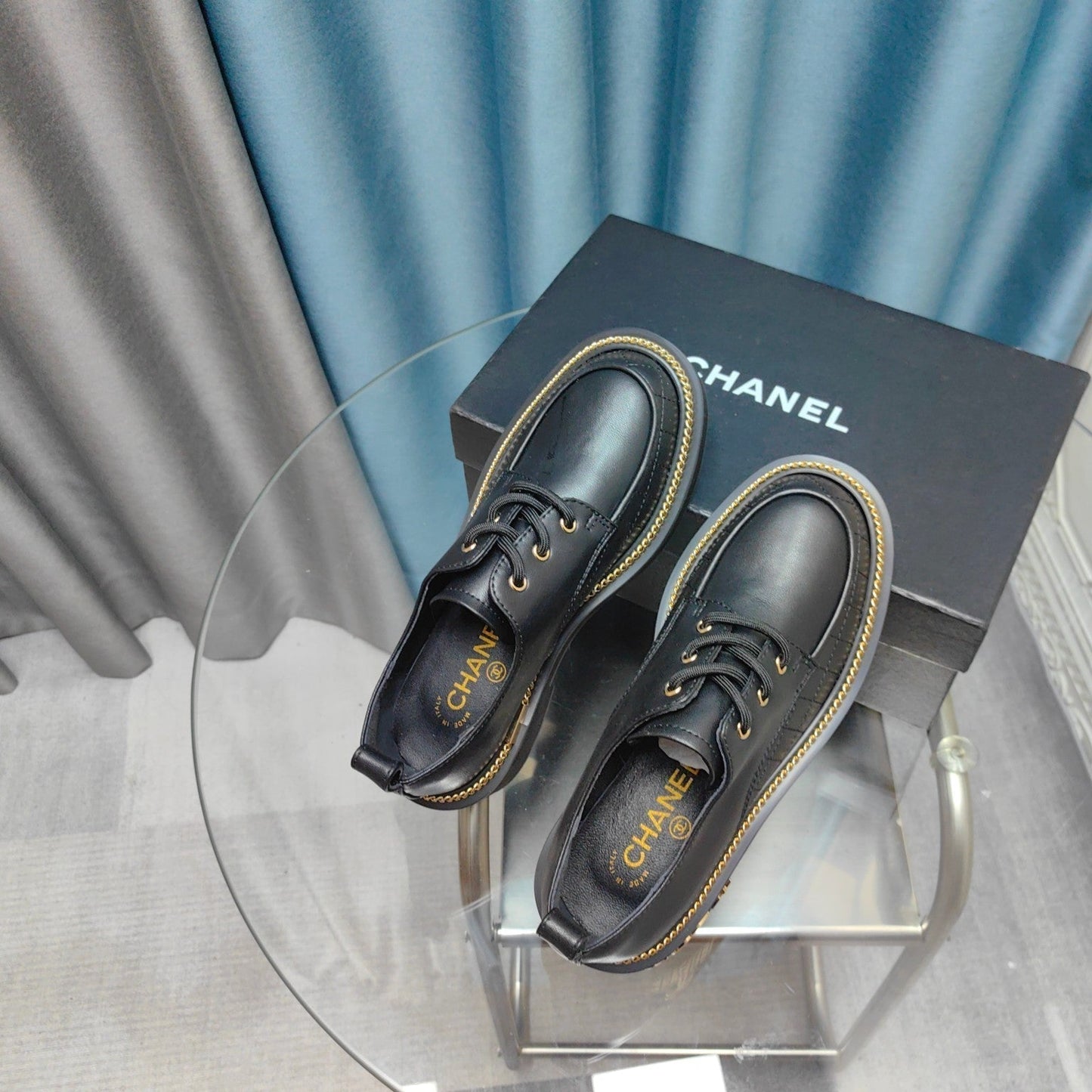 OXFORD SHOES IN BLACK SHEEPSKIN