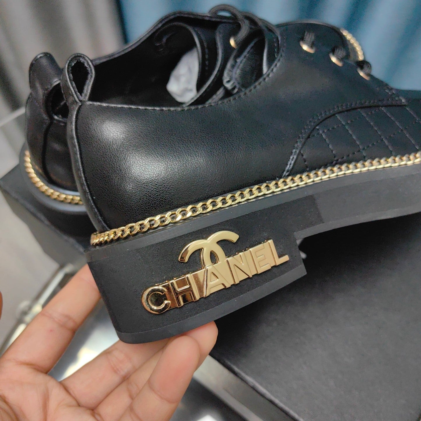 OXFORD SHOES IN BLACK SHEEPSKIN