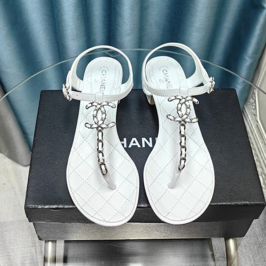 CLASSIC THONG SANDALS WHITE LAMBSKIN WITH PEARL BUCKLE