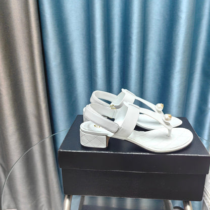 CLASSIC THONG SANDALS WHITE LAMBSKIN