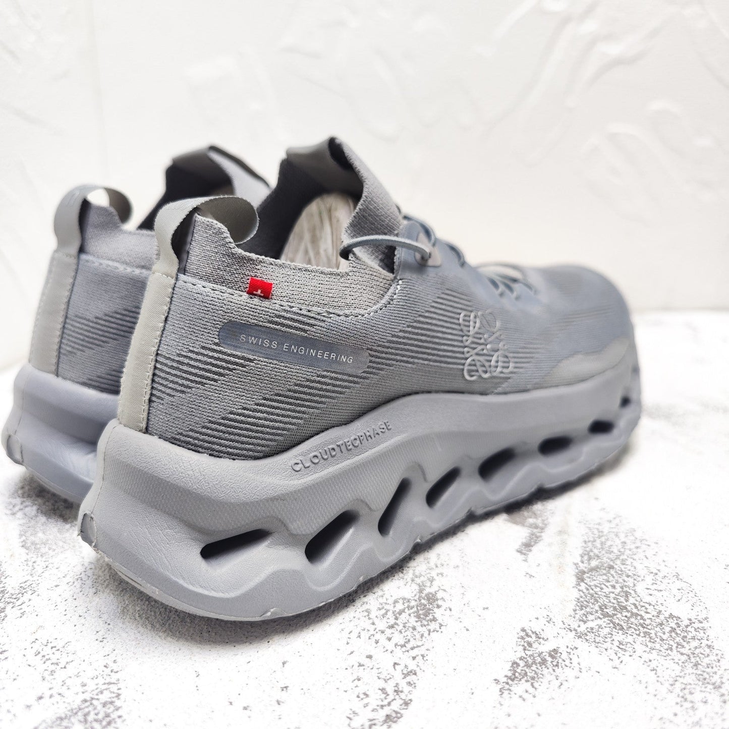 CLOUDTILT SNEAKER IN SHARK GRAY RECYCLED POLYESTER
