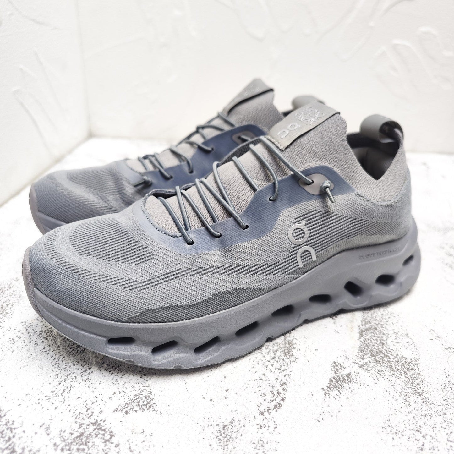 CLOUDTILT SNEAKER IN SHARK GRAY RECYCLED POLYESTER
