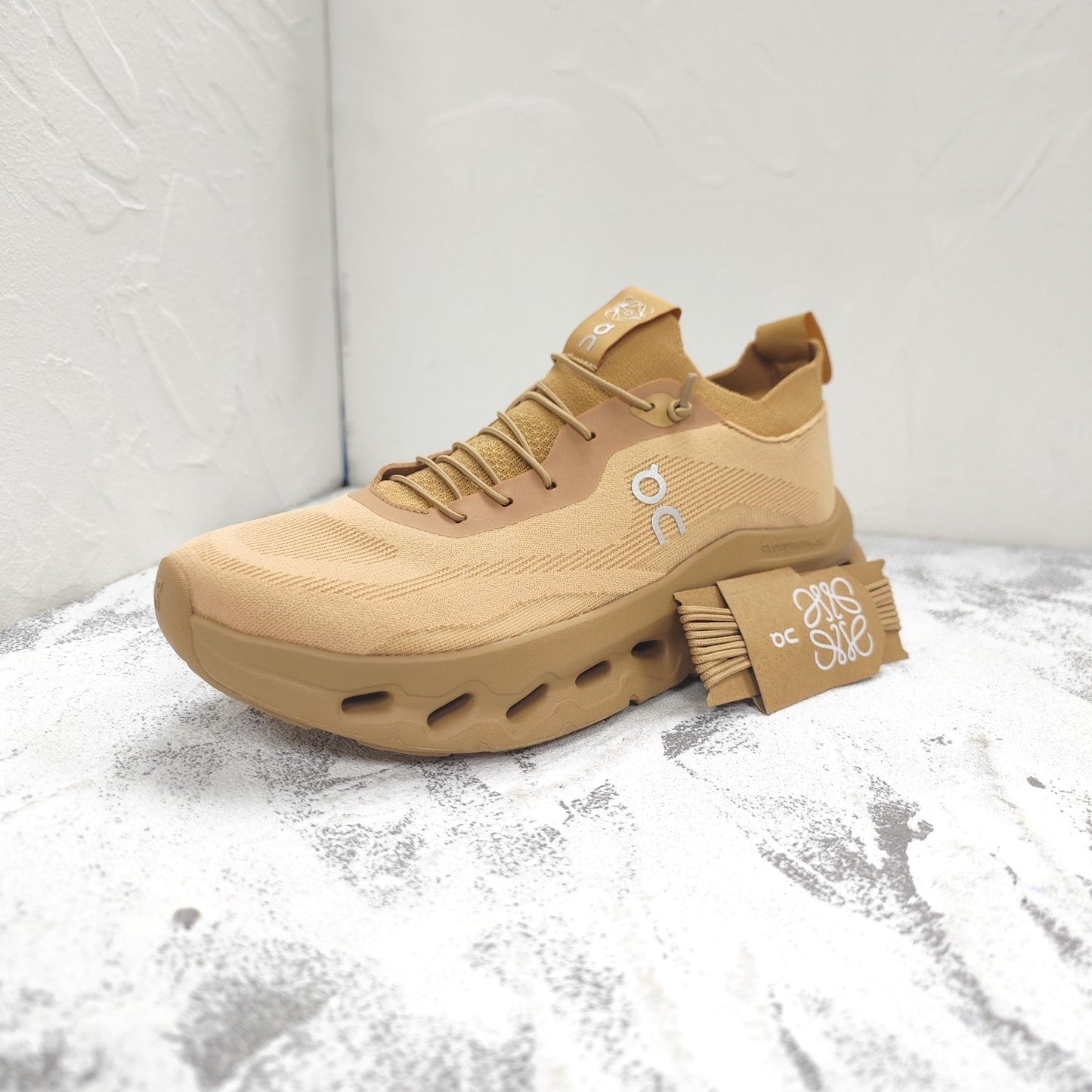 CLOUDTILT SNEAKER IN TORTILLA BROWN RECYCLED POLYESTER