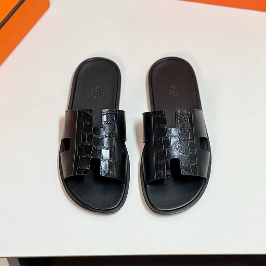 IZMIR SANDAL BLACK LAMBSKIN WITH PATTERNS