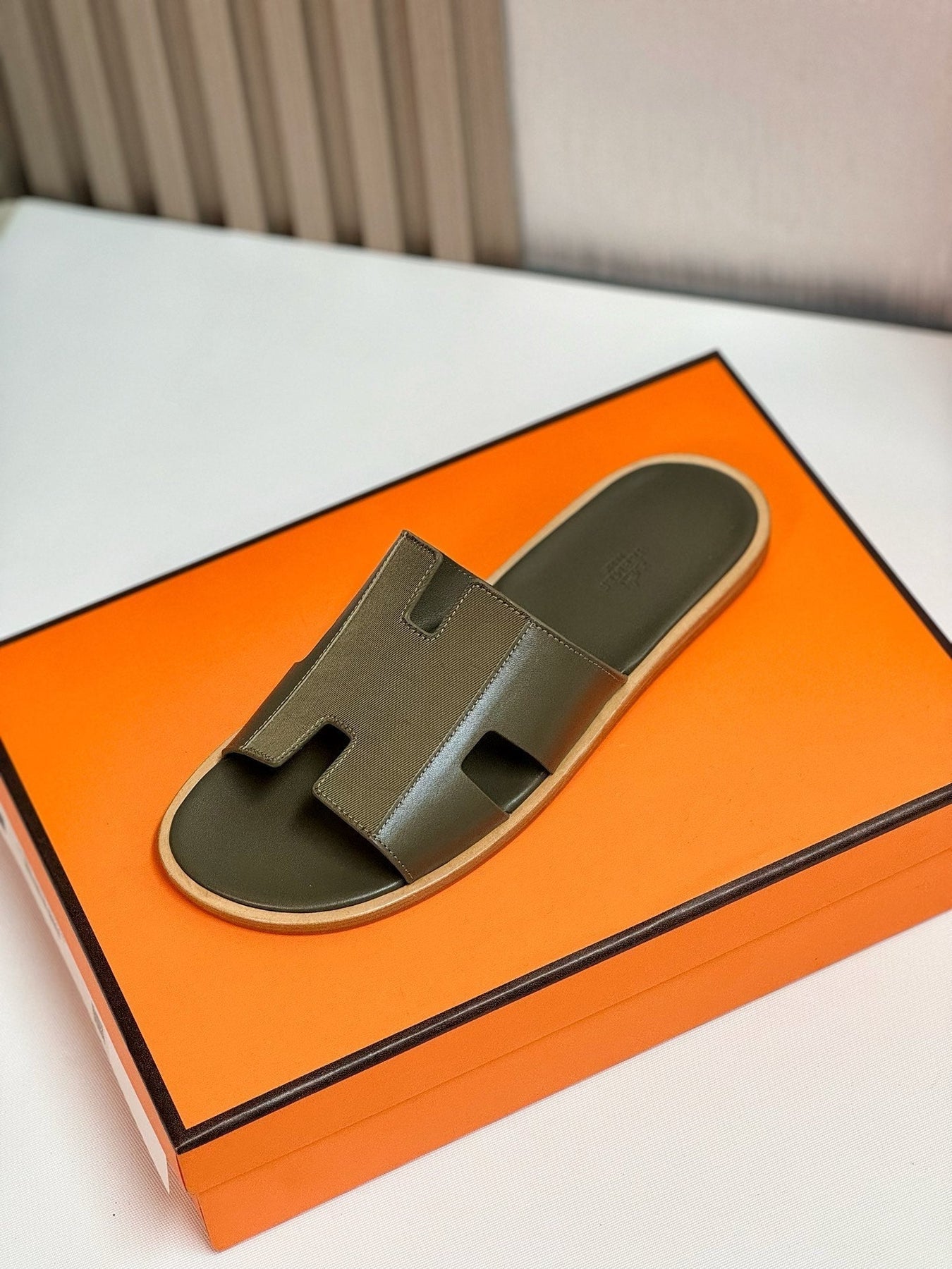 IZMIR SANDAL MOSS LAMBSKIN