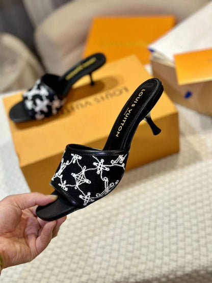 NEO REVIVAL HIGH MULE 55 MM IN BLACK EMBROIDERED FABRIC