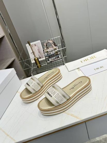 CD DWAY PLATFORM SLIDE IN SAGE GREEN AND WHITE COTTON STRIPED SOLE