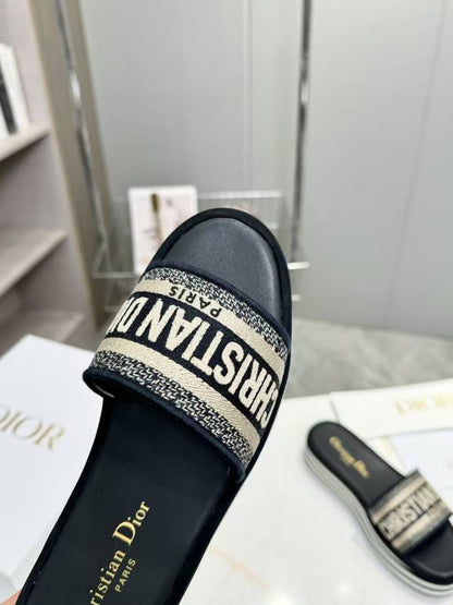 CD DWAY PLATFORM SLIDE IN BLACK AND WHITE COTTON STRIPED SOLE