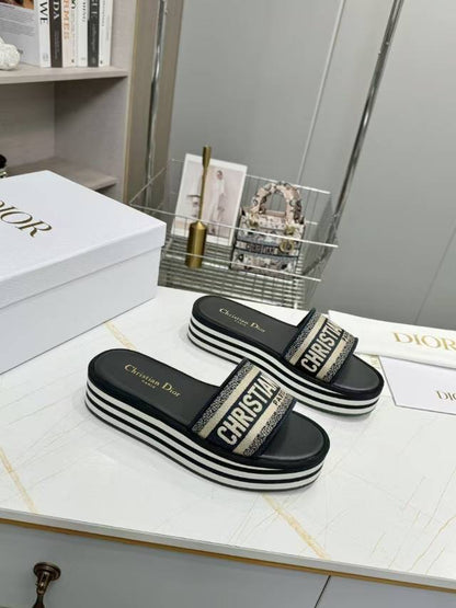 CD DWAY PLATFORM SLIDE IN BLACK AND WHITE COTTON STRIPED SOLE