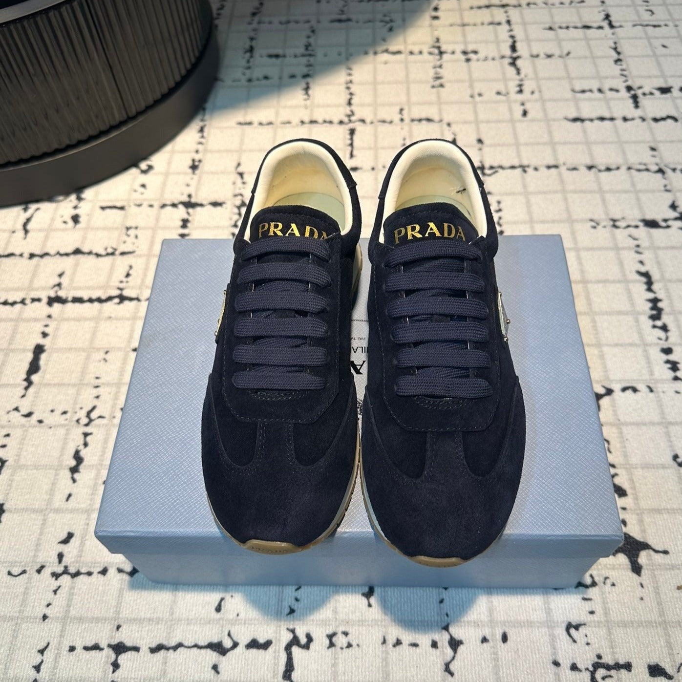 PRA TRIANGLE LOGO SNEAKERS DARK BLUE SUEDE