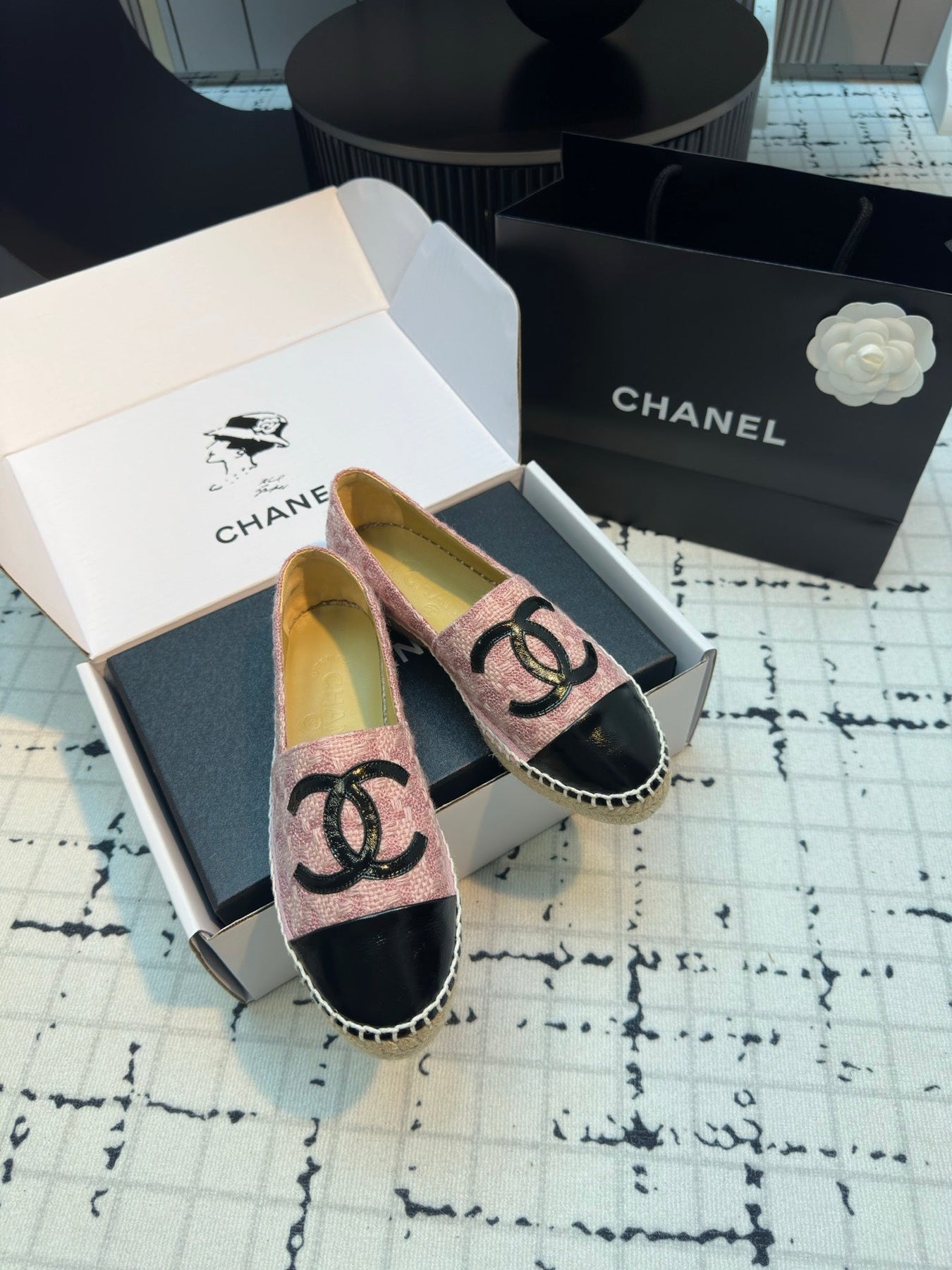 ESPADRILLES LOAFERS IN LIGHT PINK TWEED AND BLACK LAMBSKIN