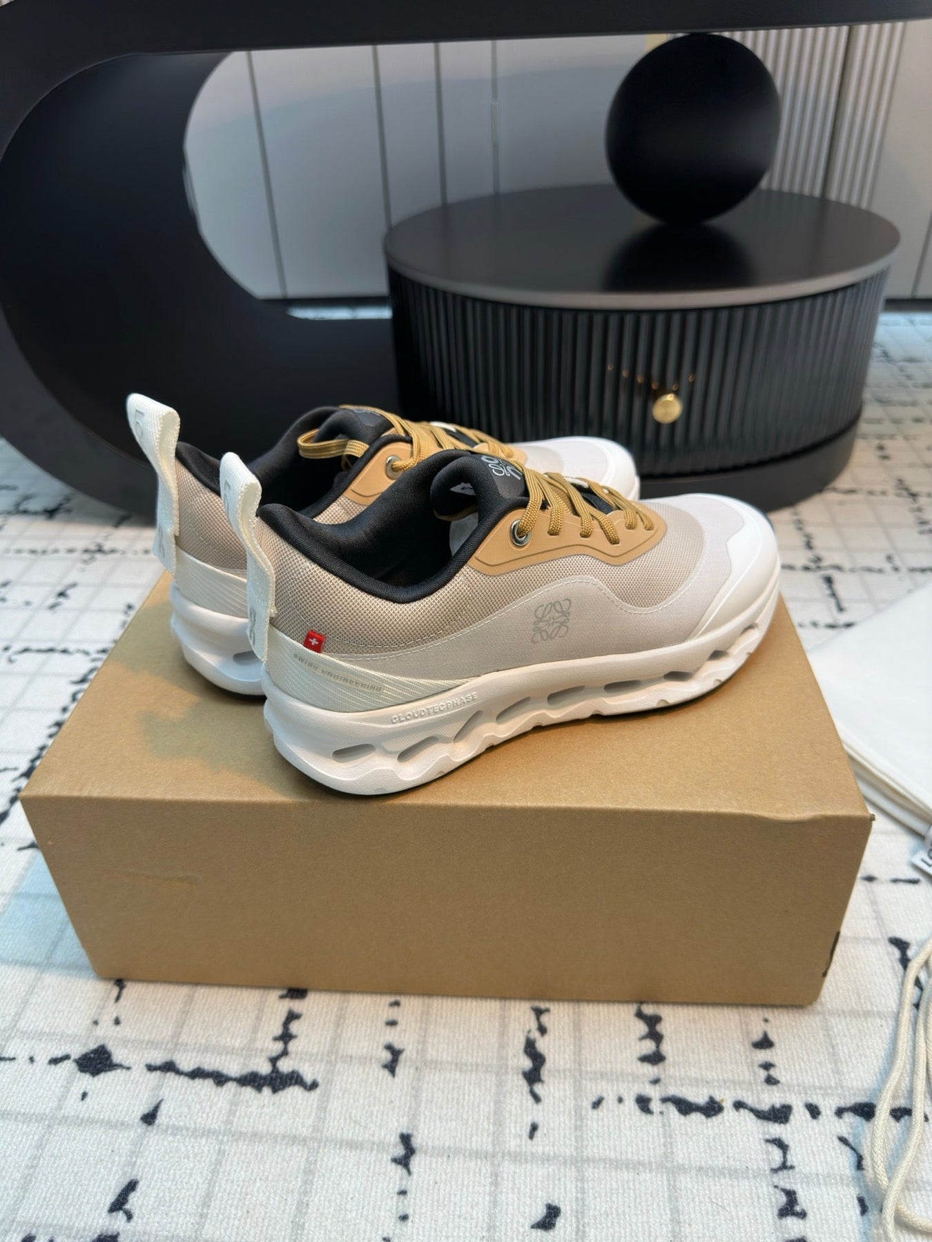 LW CLOUDTILT 2.0 SNEAKER TAN AND WHITE POLYESTER