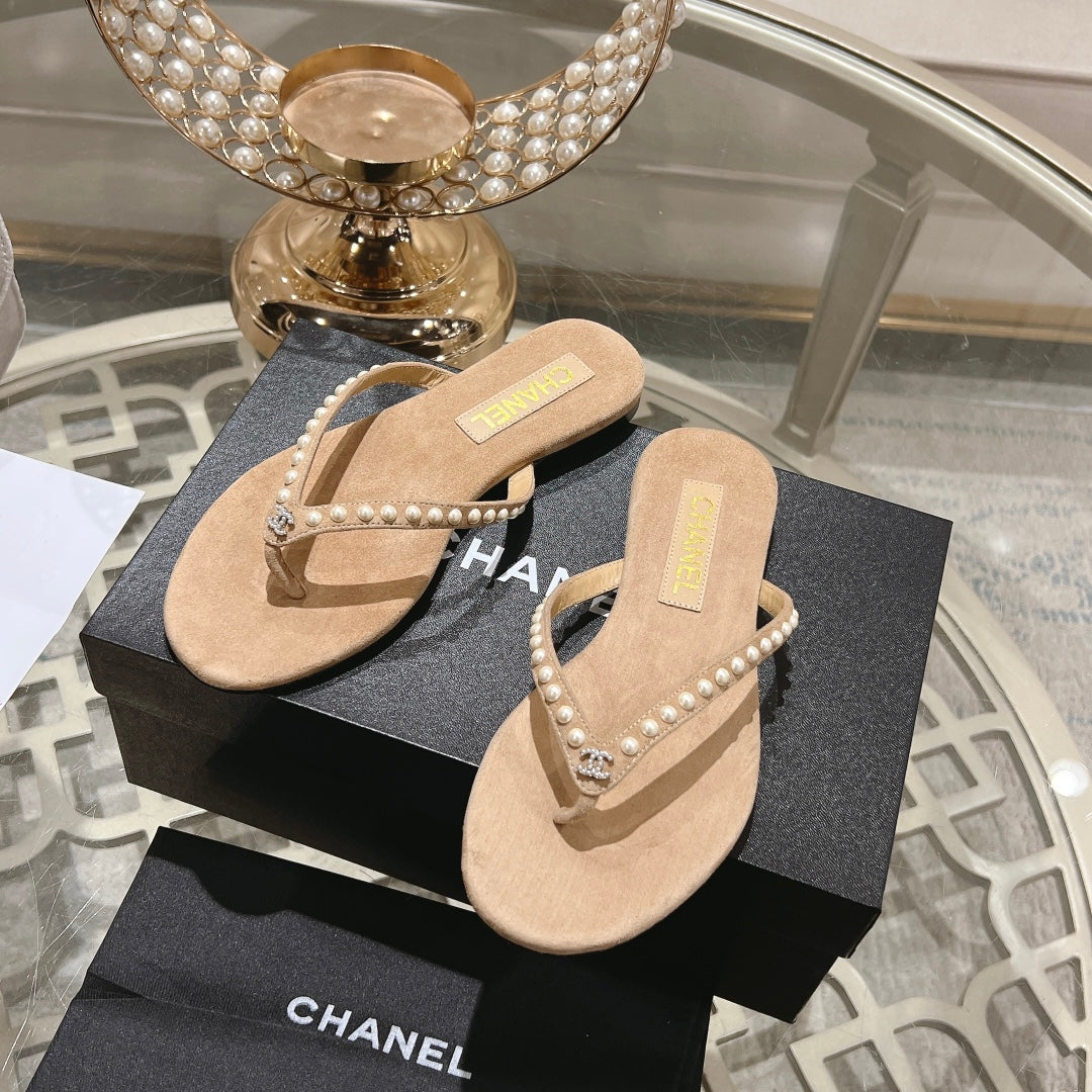 PEARL THONG SANDAL IN SEPIA TAN SUEDE