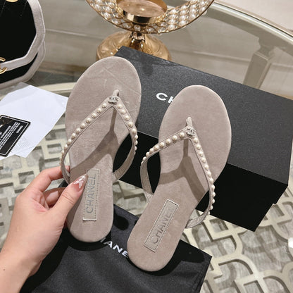 PEARL THONG SANDAL IN PALE PINK SUEDE