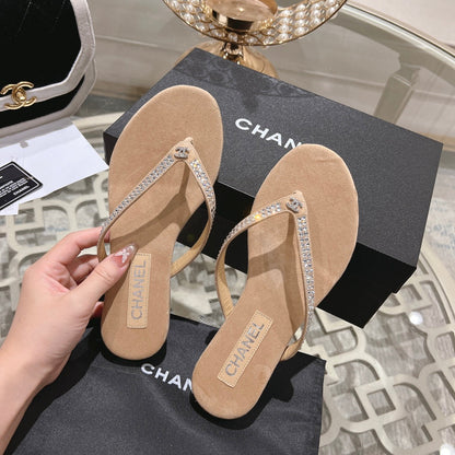 RHINESTONES THONG SANDAL IN SEPIA TAN SUEDE