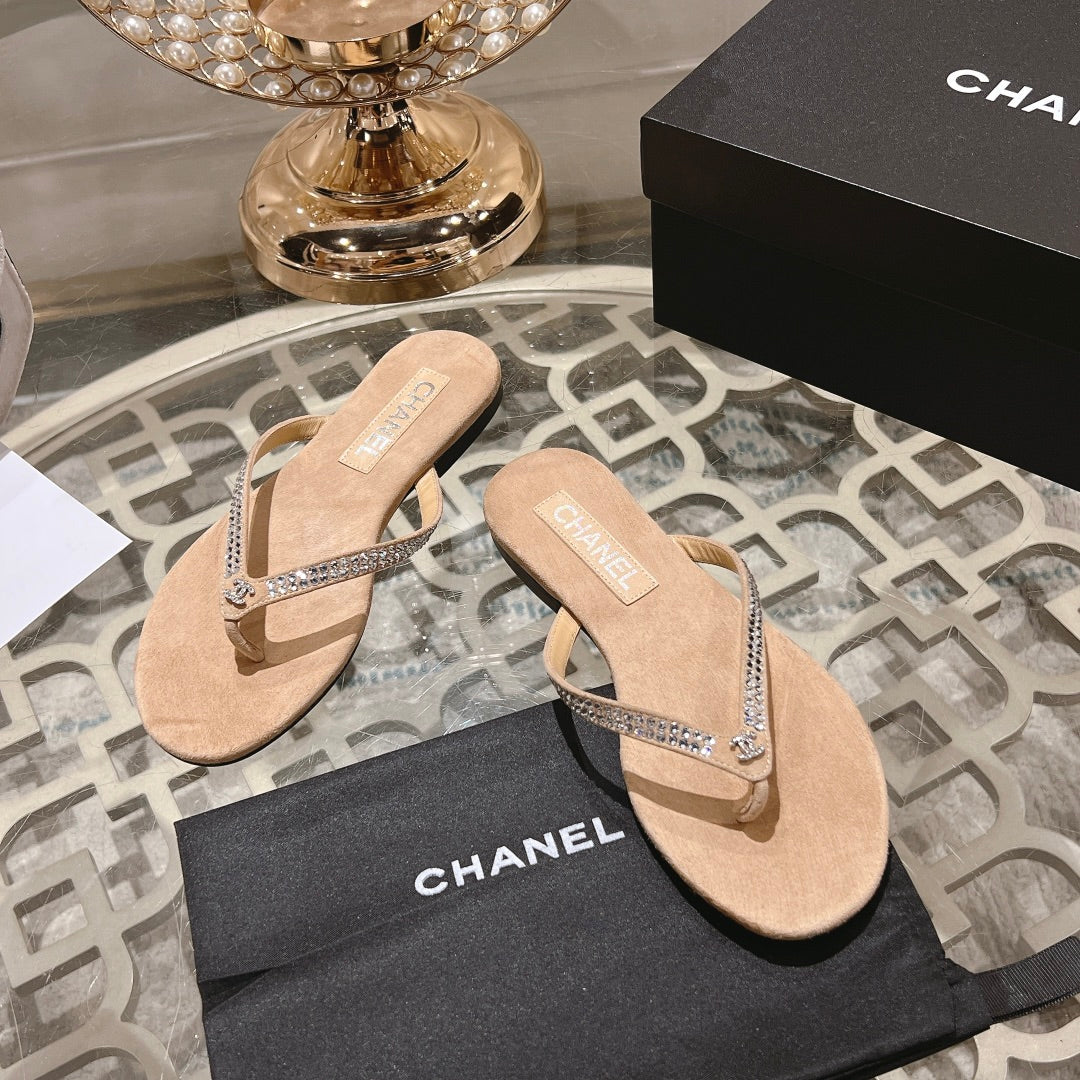 RHINESTONES THONG SANDAL IN SEPIA TAN SUEDE