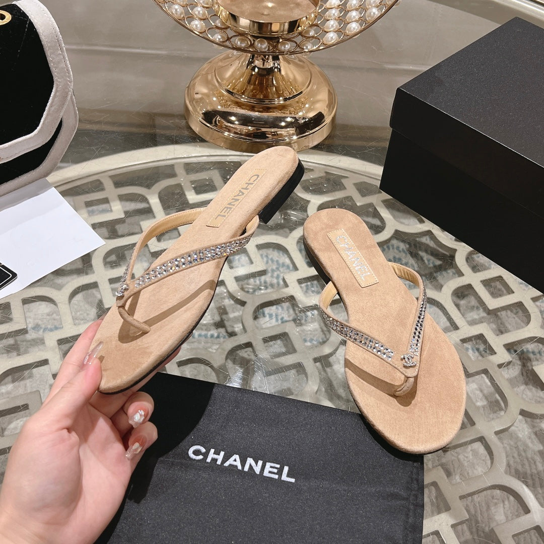 RHINESTONES THONG SANDAL IN SEPIA TAN SUEDE