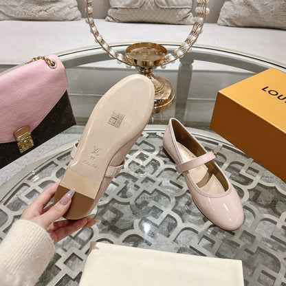 MARY JANE SHOES IN LIGHT PINK PATENT CALFSKIN