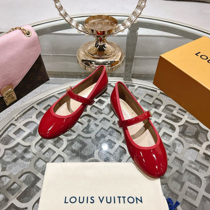 MARY JANE SHOES IN CHERRY RED PATENT CALFSKIN