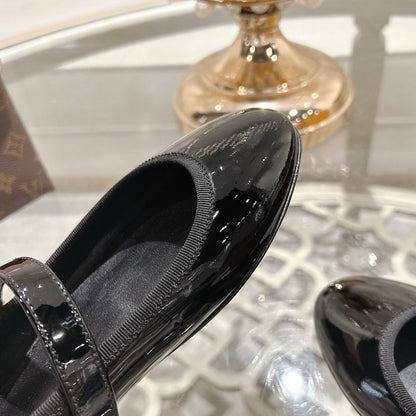 MARY JANE SHOES IN BLACK PATENT CALFSKIN