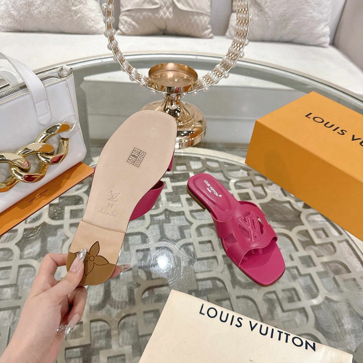 ISOLA FLAT SLIDE IN DARK PINK CALFSKIN