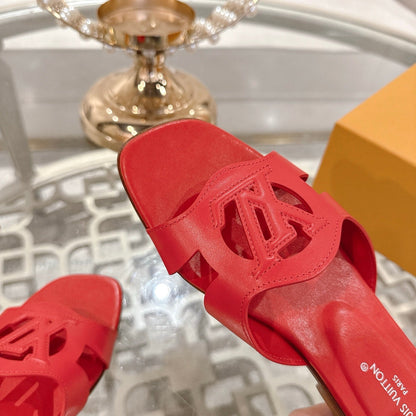 ISOLA FLAT SLIDE IN CHERRY RED CALFSKIN