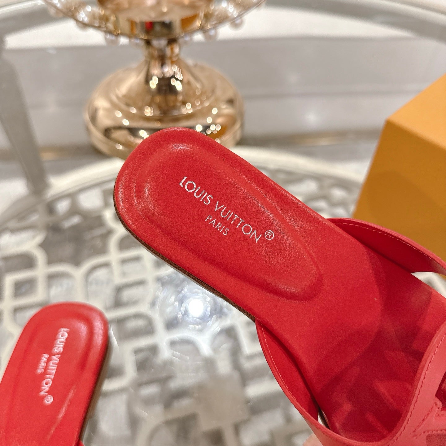 ISOLA FLAT SLIDE IN CHERRY RED CALFSKIN