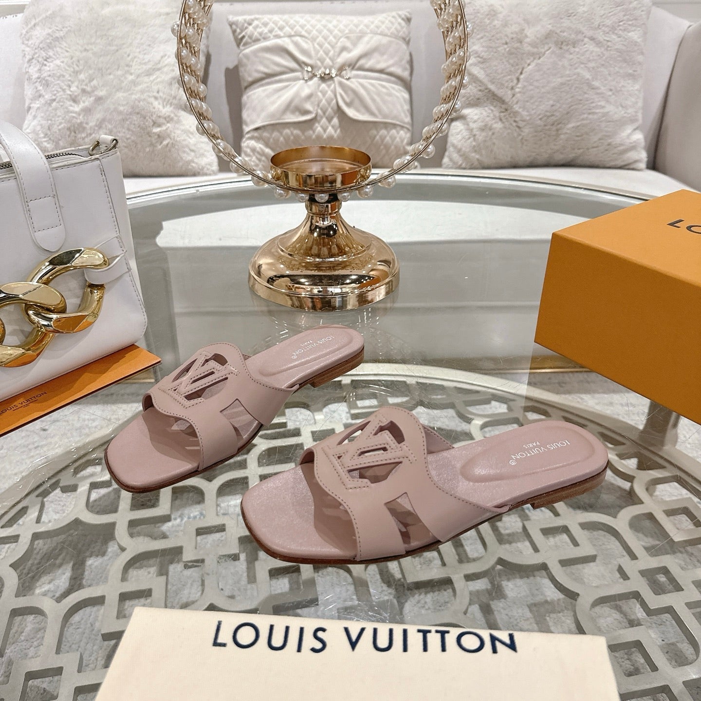 ISOLA FLAT SLIDE IN DUSTY PINK CALFSKIN