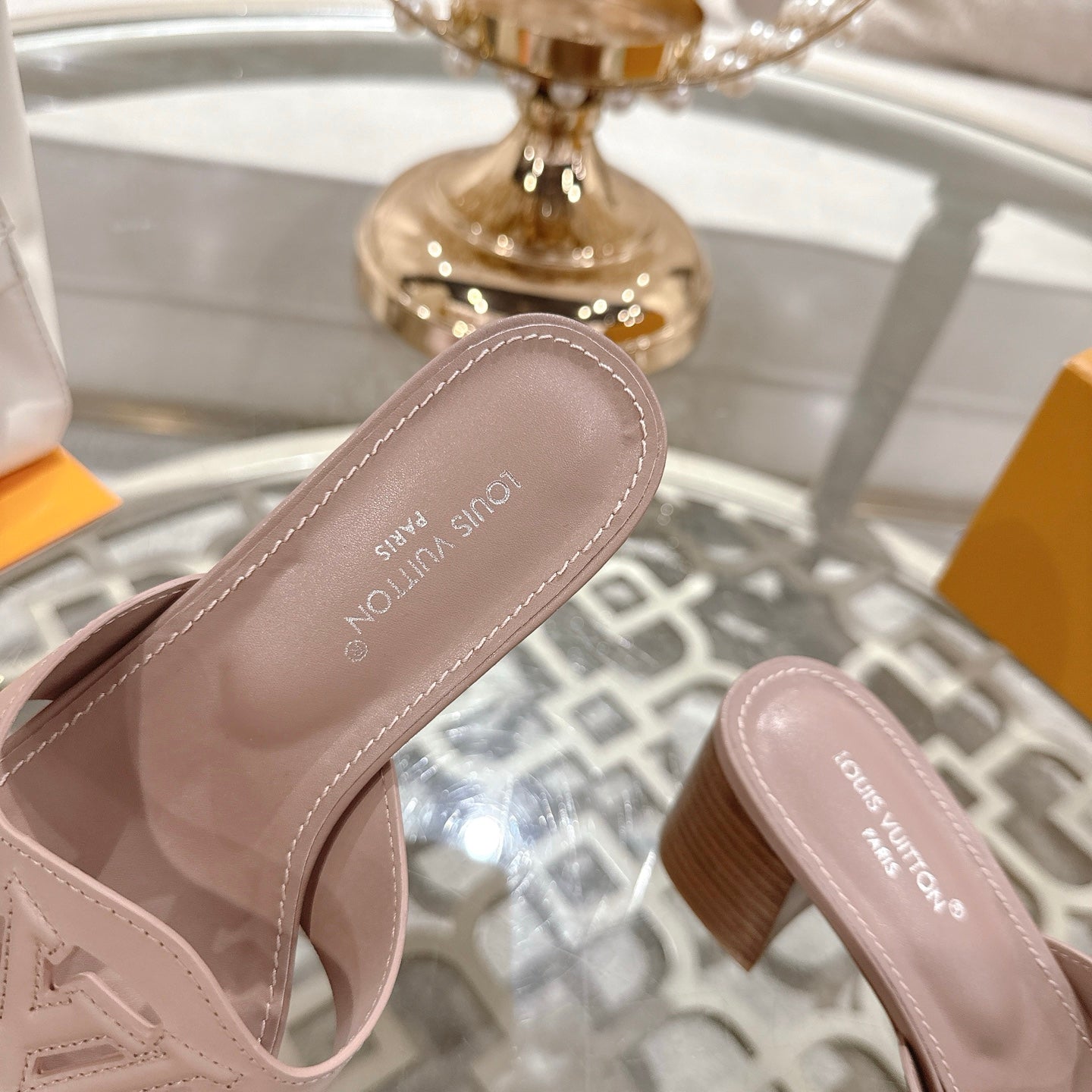 ISOLA HIGH 55 MM MULE IN DUSTY PINK CALFSKIN