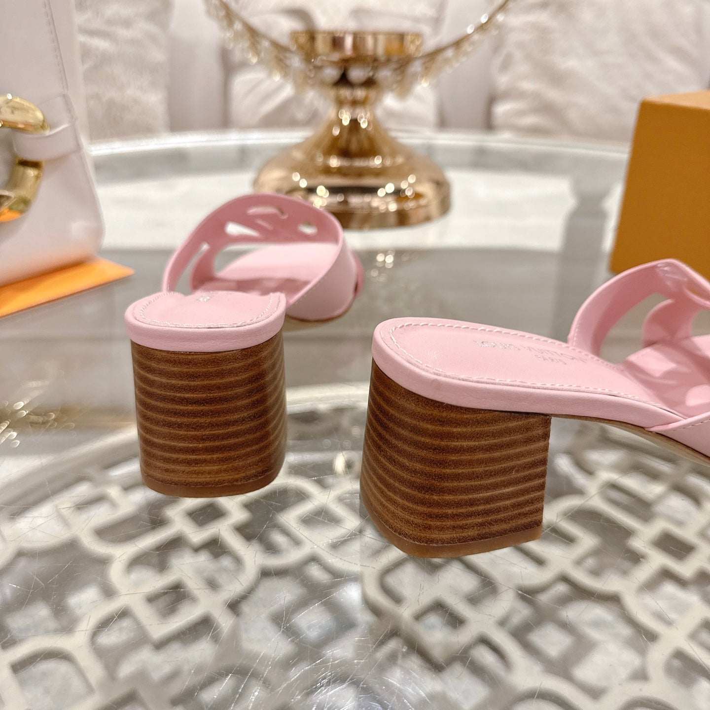 ISOLA HIGH 55 MM MULE IN PASTEL PINK CALFSKIN