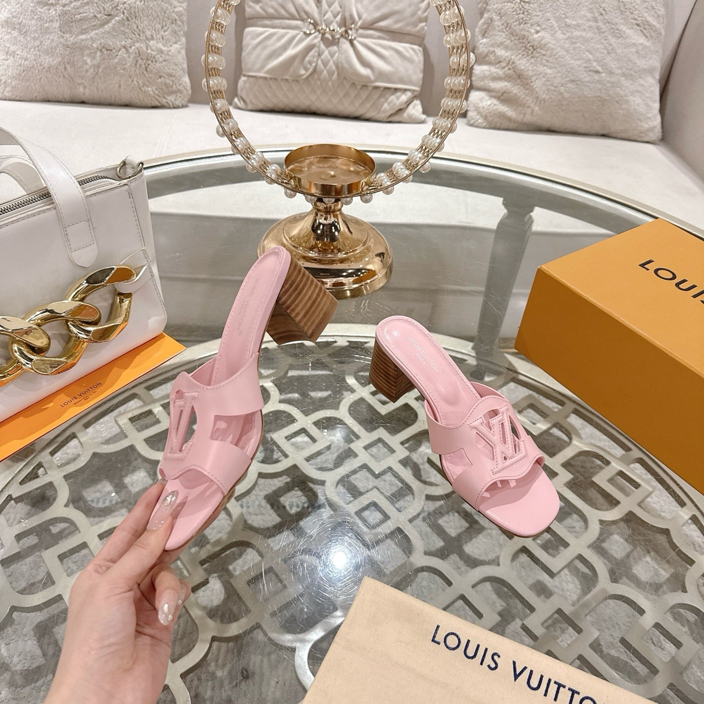 ISOLA HIGH 55 MM MULE IN PASTEL PINK CALFSKIN