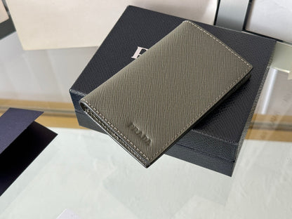 EMBOSSED LOGO WALLET 11 IN FINCH GREEN CALFSKIN