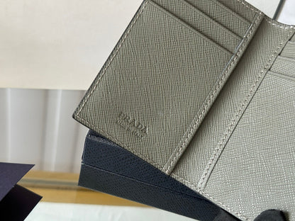 EMBOSSED LOGO WALLET 11 IN FINCH GREEN CALFSKIN