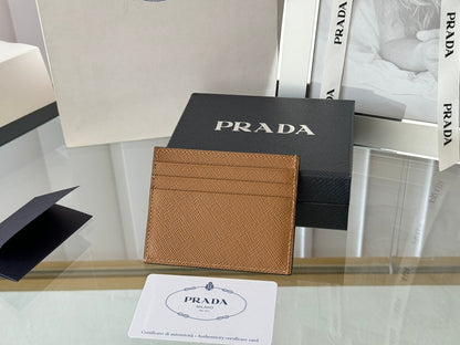 CARD HOLDER 10 IN COFFEE BROWN SAFFIANO LEATHER