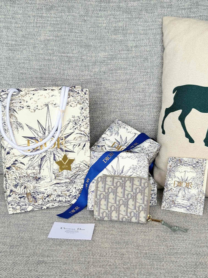 MONTAIGNE VOYAGEUR COIN PURSE 12 IN GREY MONOGRAM OBLIQUE JACQUARD