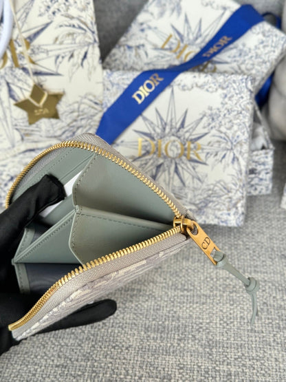 MONTAIGNE VOYAGEUR COIN PURSE 12 IN GREY MONOGRAM OBLIQUE JACQUARD